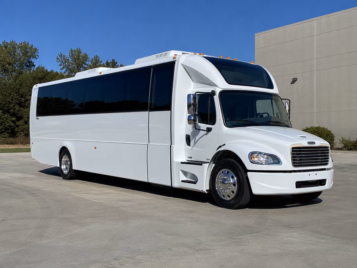 brookline 28 passenger party bus