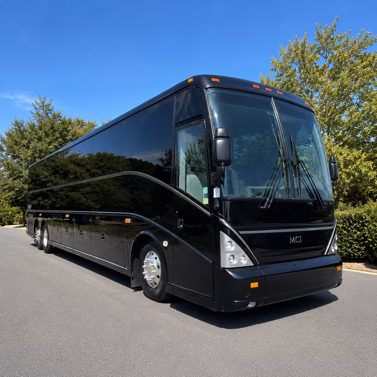 daily commuter shuttle buses for brookline employers