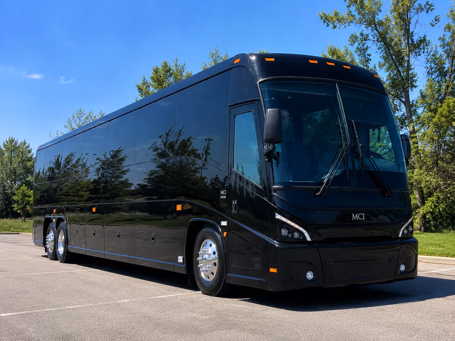 military base shuttle buses serving hanscom afb and the greater boston area