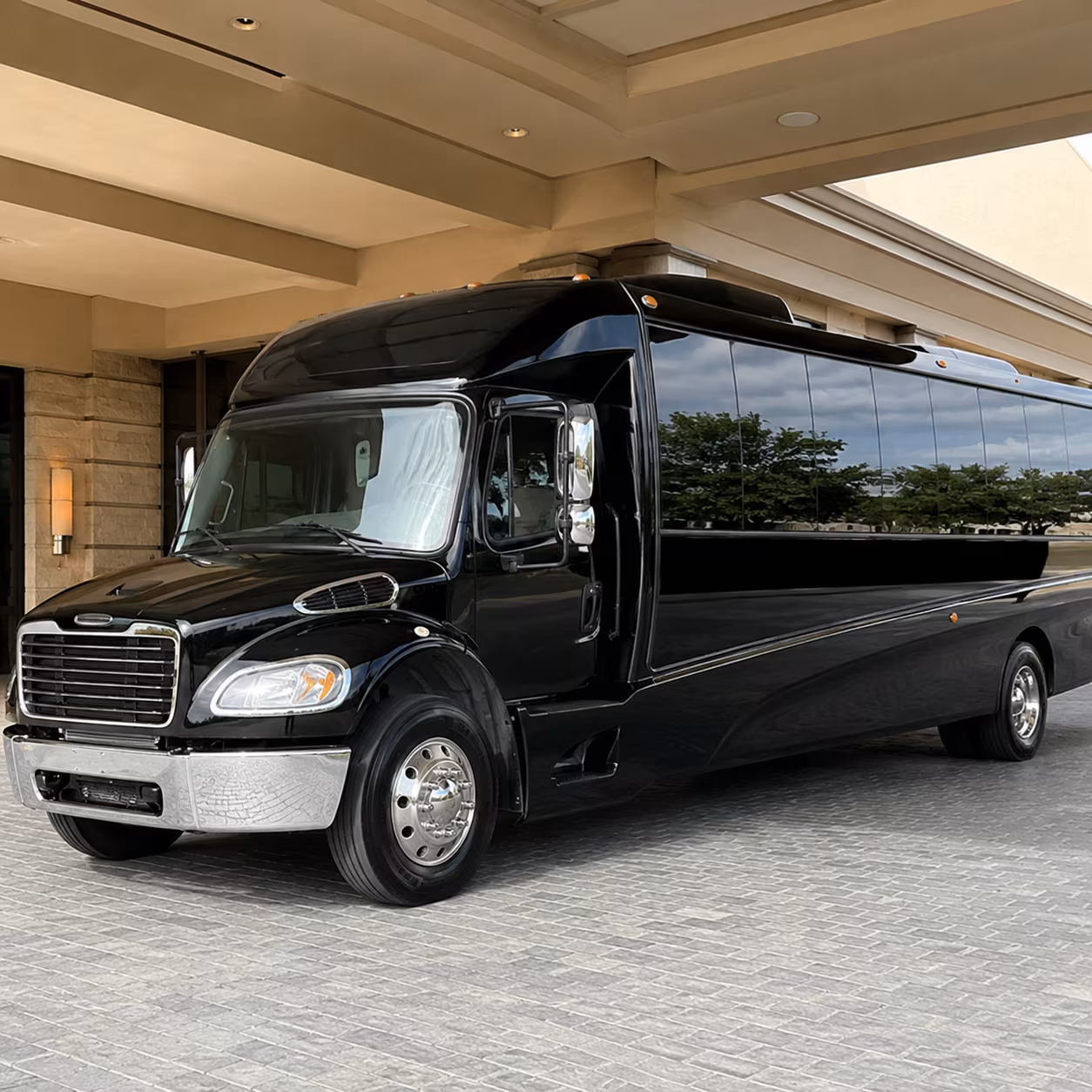 minibuses and charter buses to xfinity center in mansfield